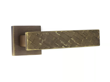 IRIS - Brass door handle on rose by Fama International - view 2
